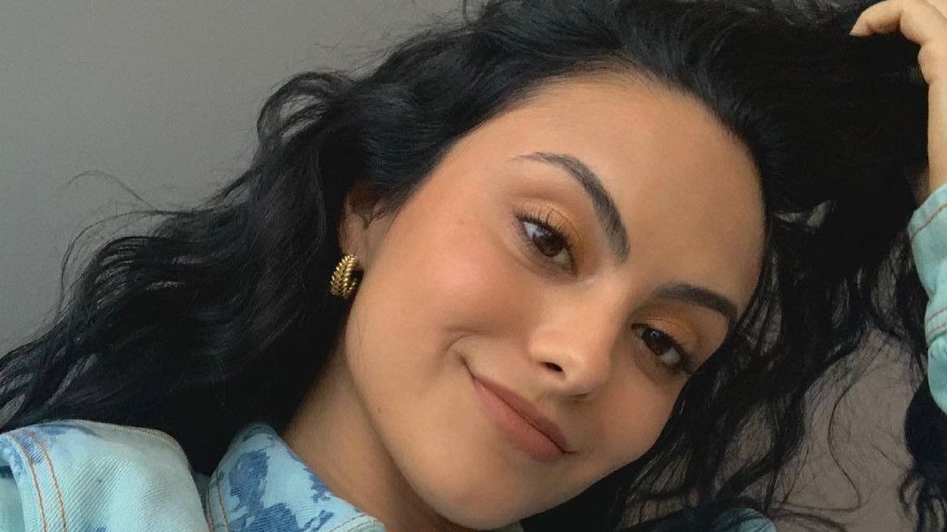 Bintang Serial Riverdale, Camila Mendes Resmi Putus dengan Kekasihnya, Foto di Instagram Hilang