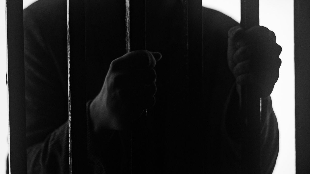 Damkar di Surabaya Keren, Polisi Saja Minta Tolong Buat Buka Borgol