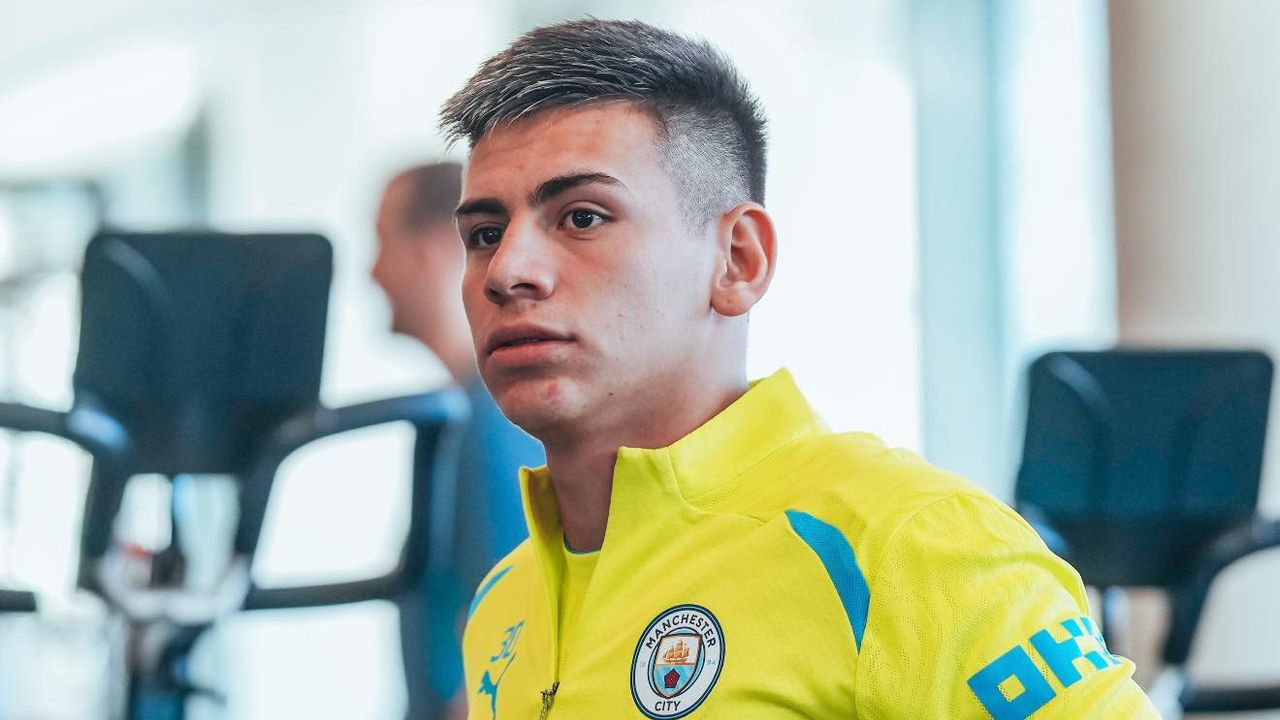 Komentar Echeverri Setelah Gabung Man City, Andalkan Zabaleta dan Aguero