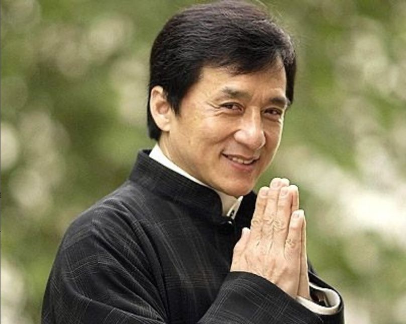 Foto dengan Rambut Uban Sempat Viral, Jackie Chan Minta Penggemar Tak Khawatir