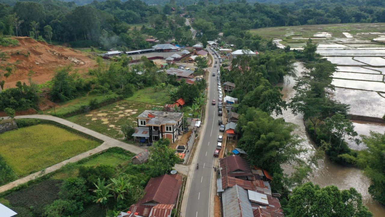Bergerak Perbaiki Infrastruktur, Plt Gubernur Sulsel Bikin Warga Toraja Bahagia