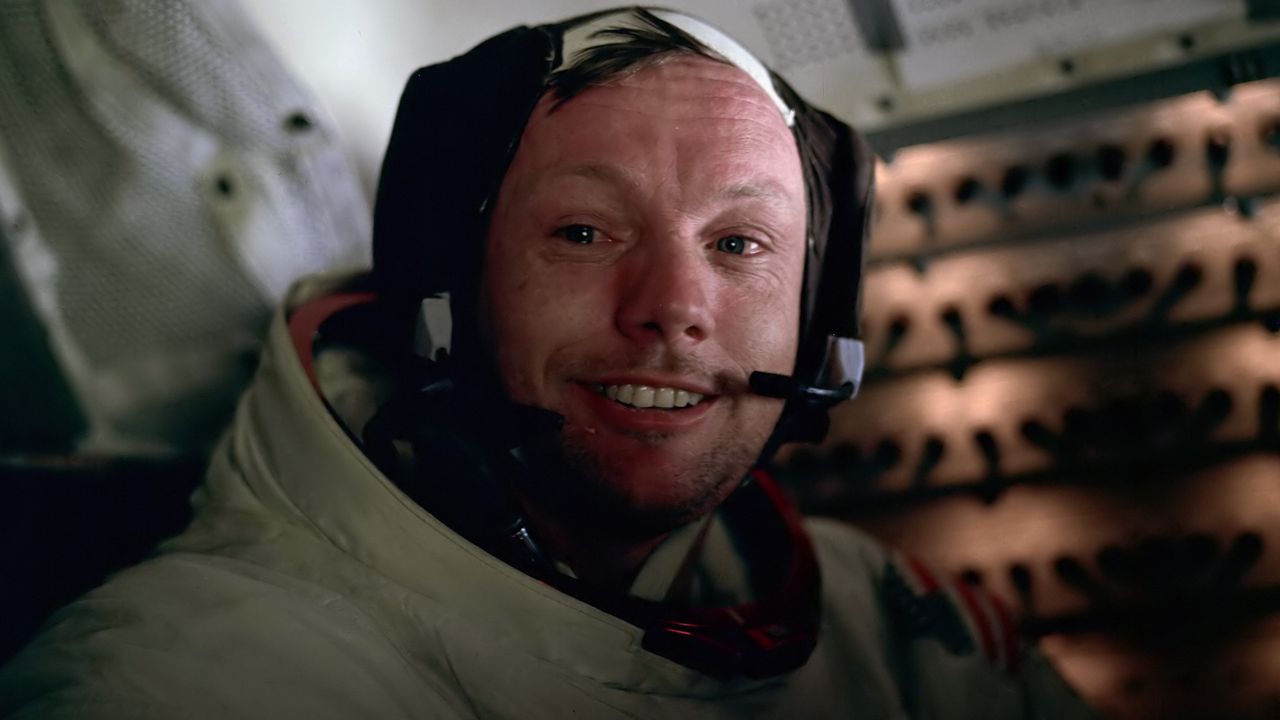Neil Armstrong Dengar Azan di Bulan dan Masuk Islam, Ini Kronologi dan Faktanya