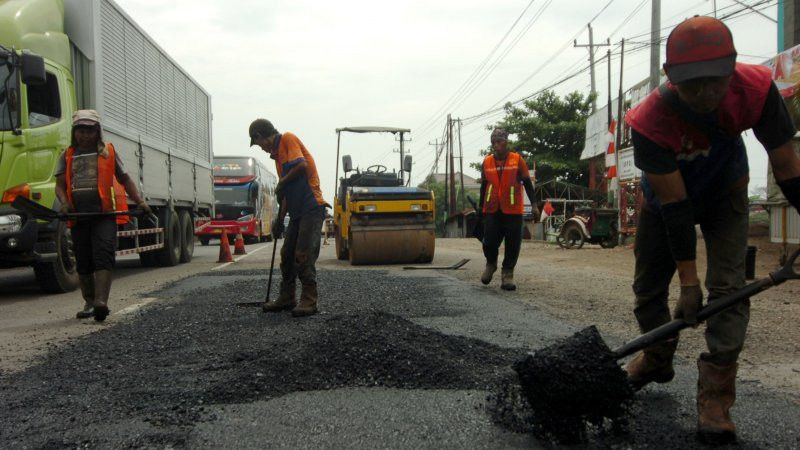 Gubernur Sulsel Sudirman Perbaiki Jalan Buludua, Warga Barru: Semoga Ekonomi Kami Pulih