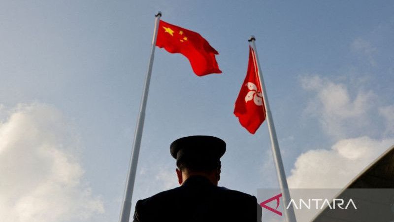 Tegas! Dianggap Tak Bisa Beri Teladan untuk Masyarakat, China Pecat Mendagri Hong Kong karena Langgar Prokes COVID-19