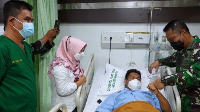 Prajurit Korban Penembakan KKB Dievakuasi ke Sentani, Satu Gugur