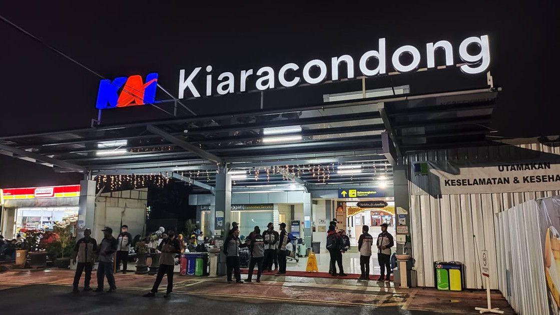 Mudik Dini di Stasiun Kiaracondong Masih Sepi Penumpang