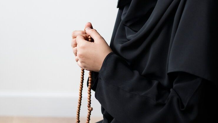 Dzikir Setelah Sholat: Arab, Latin, Beserta Terjemahannya