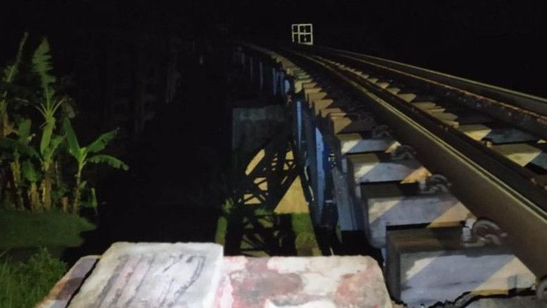 Perjalanan 13 Kereta Api Dihentikan Saat Gempa Melanda Sumedang, Petugas Langsung Cek Struktur Jembatan dan Rel