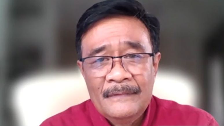 Massa Aksi Bela Rocky Gerung Bakar Bendera PDIP, Djarot Saiful: Ini Menimbulkan Kemarahan di Akar Rumput