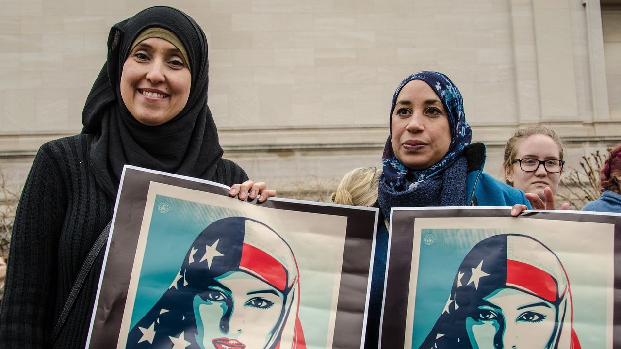 Biden Langsung Buka Gerbang AS untuk Warga dari 13 Negara Muslim