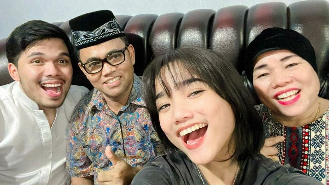 Thariq Halilintar Belum Kenalkan Fuji ke Gen Halilintar, Istri Haji Faisal: Sabar Aja Dulu