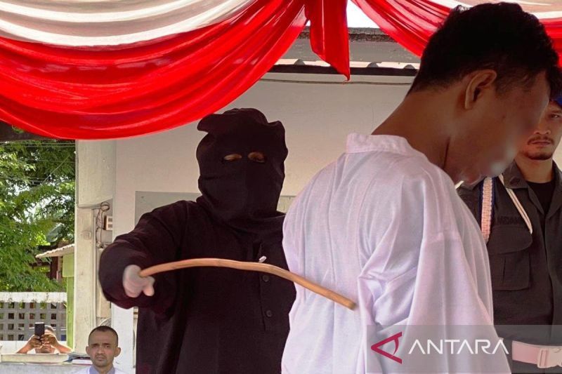 Sopir Angkot di Aceh Dicambuk Ratusan Kali karena Diduga Lecehkan Perempuan dalam Mobil