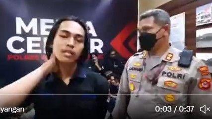 Usai Viral karena Dibanting Polisi, Mahasiswa Tangerang: Gak Mati, Cuma Pegal...