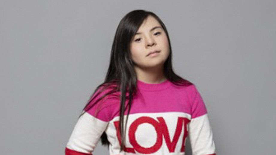 Keren! Model Down Syndrome Berusia 14 Tahun Muncul di Times Square