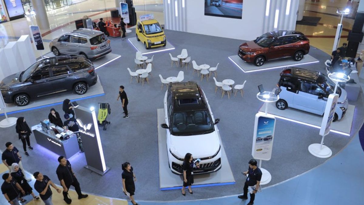 Daftar Mobil Hybrid Diskon di GIIAS 2024, Potongan Harga Menggiurkan