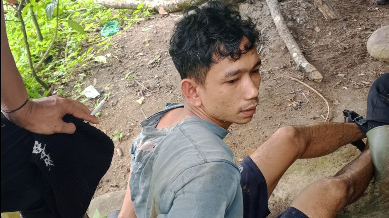 Polisi Tangkap Seorang Pemburu Badak Jawa di Taman Nasional Ujung Kulon Banten