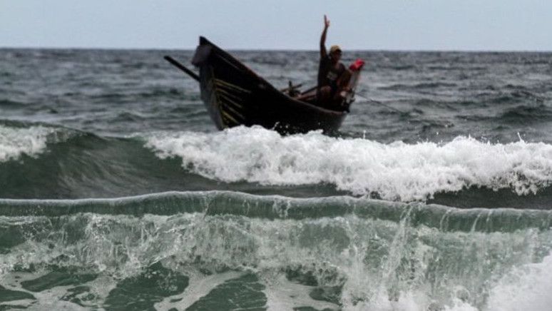 BMKG: Nelayan Diminta Waspada Gelombang Tinggi hingga 4 Meter