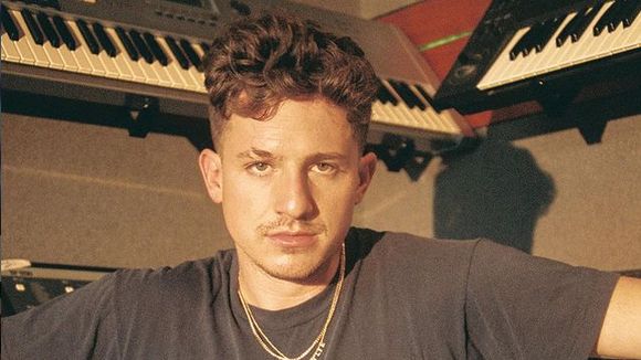 Charlie Puth Ungkap Tengah Berpacaran dengan Seseorang, Tegaskan Tak Akan Ungkap ke Publik