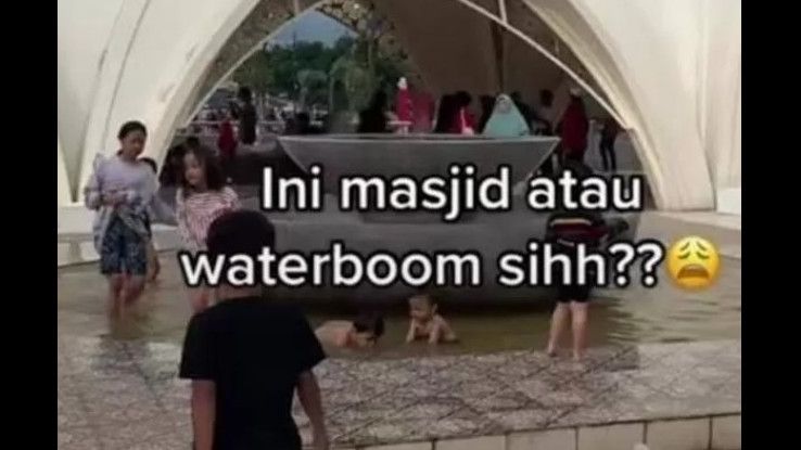 Viral, Kolam dan Tempat Cuci Kaki di Masjid Raya Al Jabbar Dipakai Berenang, Ridwan Kamil Maklum