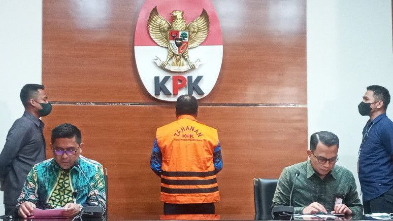 KPK Tahan Tersangka Kabag Kesra Sekda Kasus Korupsi Pembangunan Gereja Mimika