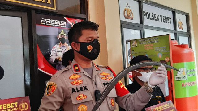 Polisi Telusuri Praktik Jual Beli Senjata Tajam untuk Tawuran