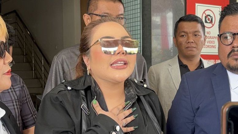 Dijemput Paksa Kasus Video Syur, Ini Alasan Lisa Mariana Tidak Langsung Ditahan