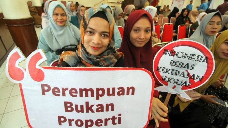PKS Cabut Anjuran Kader Boleh Poligami dengan Janda, Denny Siregar: Baru Mau Daftar, Udah Bubar Aja..