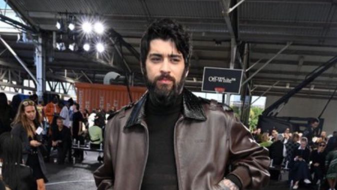 Hadiri New York Fashion Week 2024, Zayn Malik Tampil Berkumis dan Janggut Tebal