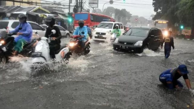 Pj Gubernur DKI Tunda Cuti ASN yang Tangani Banjir hingga 2023