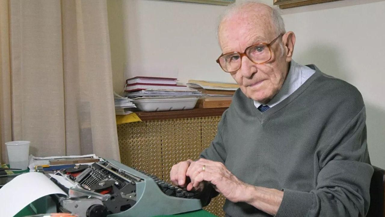 Giuseppe Paterno, kakek asal Sisilia, Italia, yang lulus sarjana di usia 96 tahun (Twitter/Thierry Cross)