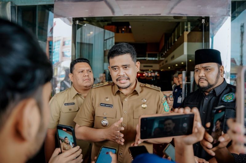 Dukung Prabowo-Gibran, Bobby Nasution Akan Kembalikan KTA ke PDI Perjuangan: Cari Tanggal Cantik