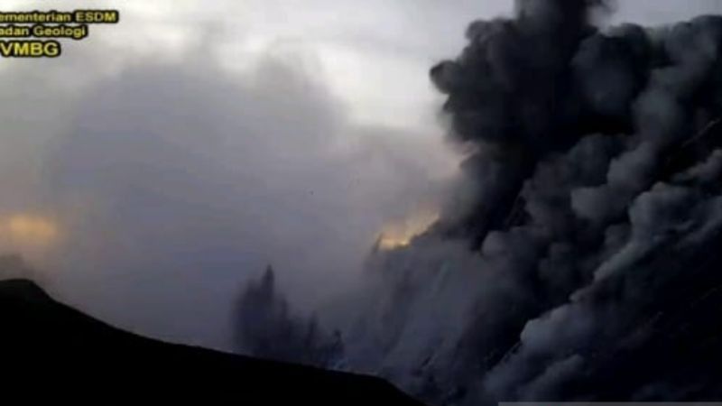 Gunung Marapi Erupsi, BKSDA Sumbar Segera Evakuasi Puluhan Pendaki