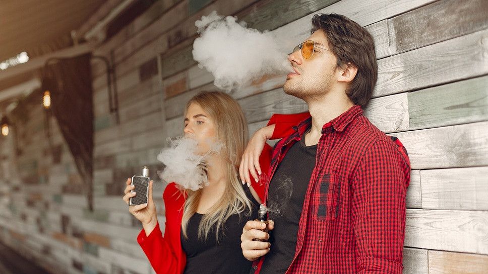 Hati-hati! Kepergok Pakai Vape, Kampus di Singapura Bakal Usir Mahasiswa dari Asrama