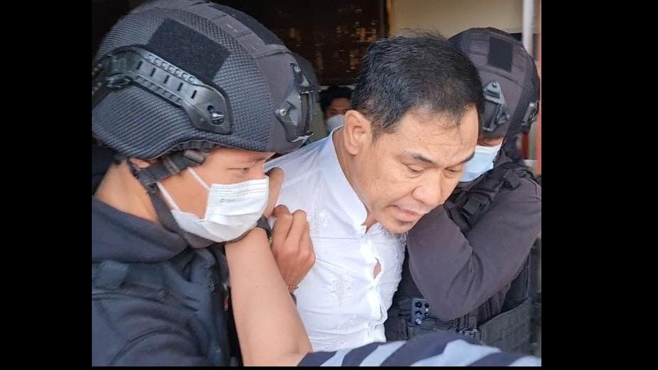 Munarman Sudah Jadi Tersangka Sejak 20 April, Istrinya Teken Surat Penangkapan