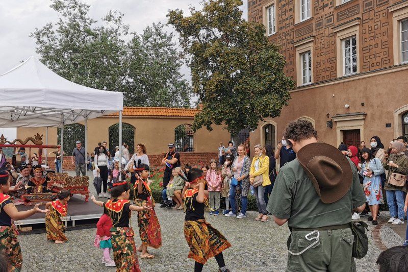 Kebudayaan Indonesia Dipamerkan di Kota Tua Warsawa Polandia