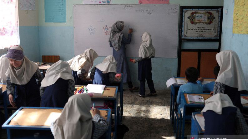Taliban Mau Buka Lagi Sekolah SMA untuk Perempuan