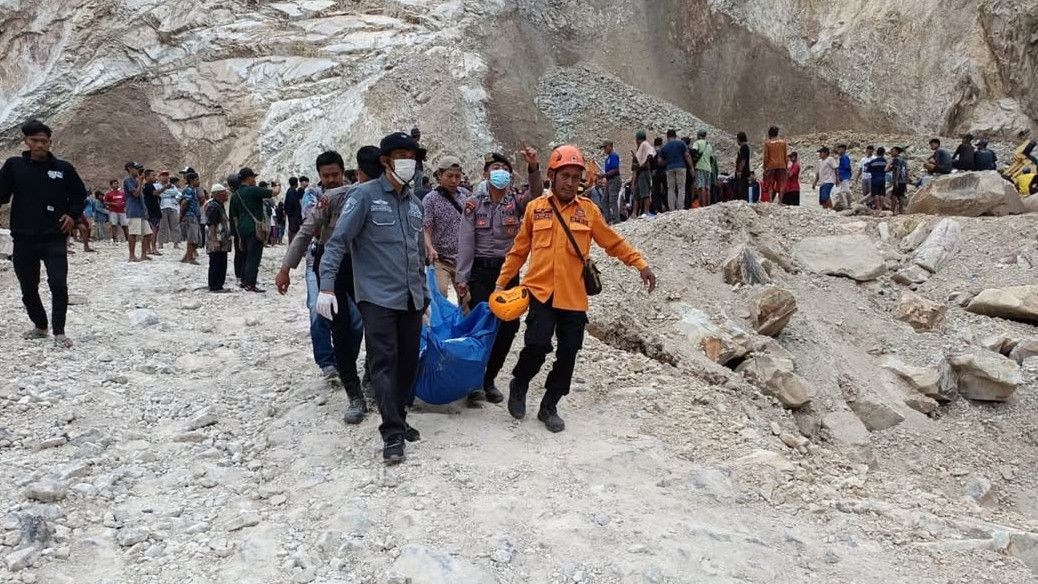 Tujuh Korban Longsor Tambang Batu Cirebon Berhasil Diidentifikasi, Ini Datanya