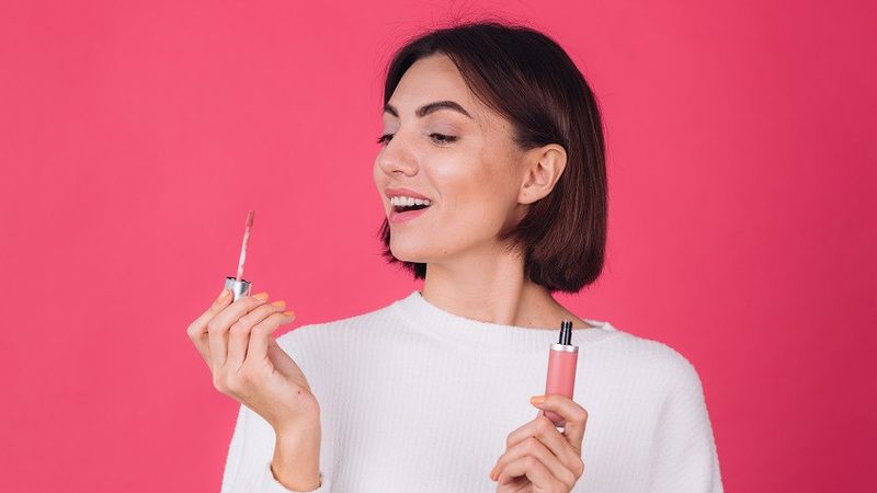 Cegah Kesalahan Pemakaian Riasan Bibir Kenali Tipe Dan Jenis Lip Product Yang Cocok Dipakai