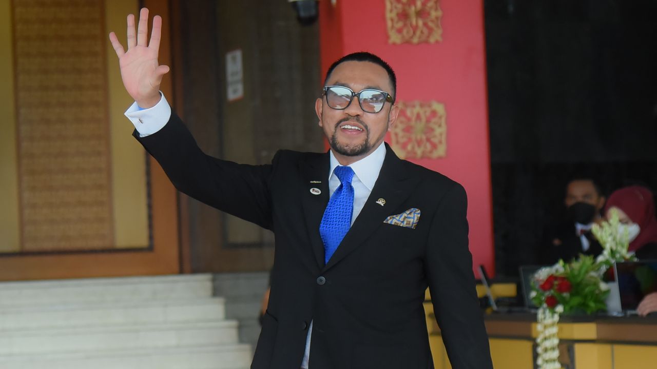 Ahmad Sahroni Lawan Narasi KontraS soal Pelimpahan Kasus Andrie Yunus