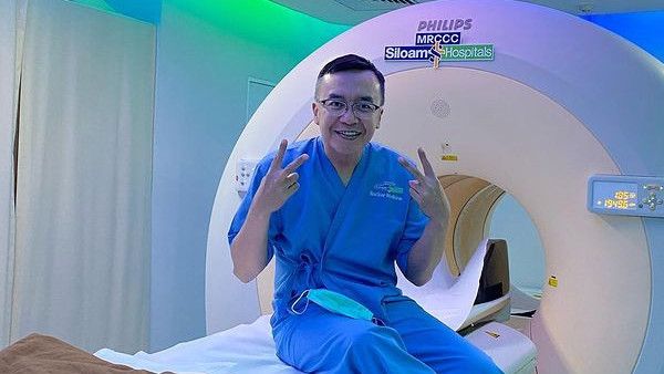 Copot Alat Bantu Chemo Port, Ari Lasso Lega Bebas Pengobatan Kanker