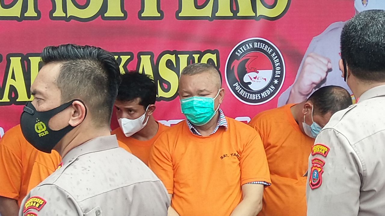 Ditugaskan ke Medan, Sekda Nias Utara Malah Pesta Narkoba Bersama Pemandu Lagu di KTV Bosque