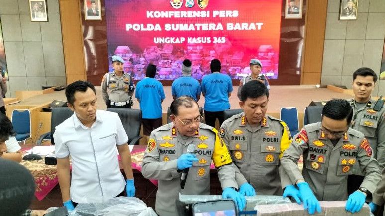 Dua Polisi Terlibat Kasus Pencurian Bank di Sumbar, Ini Modusnya