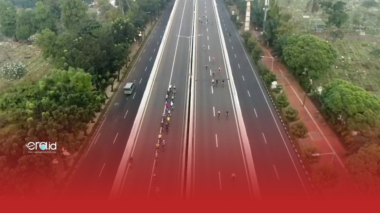 Melihat Uji Coba Jalur Road Bike di JLNT Kampung Melayu-Tanah Abang