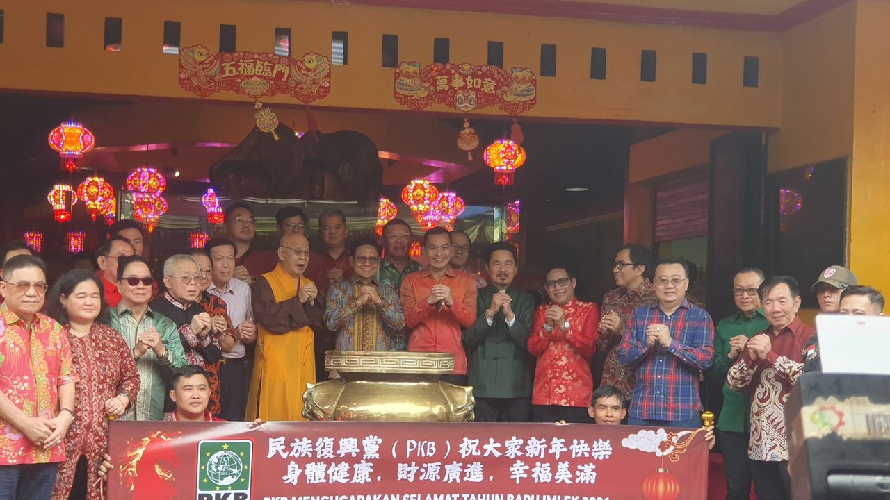 Ingatkan Persatuan, Cak Imin Sambangi Vihara Avalokitesvara Jakbar Jelang Imlek 2026