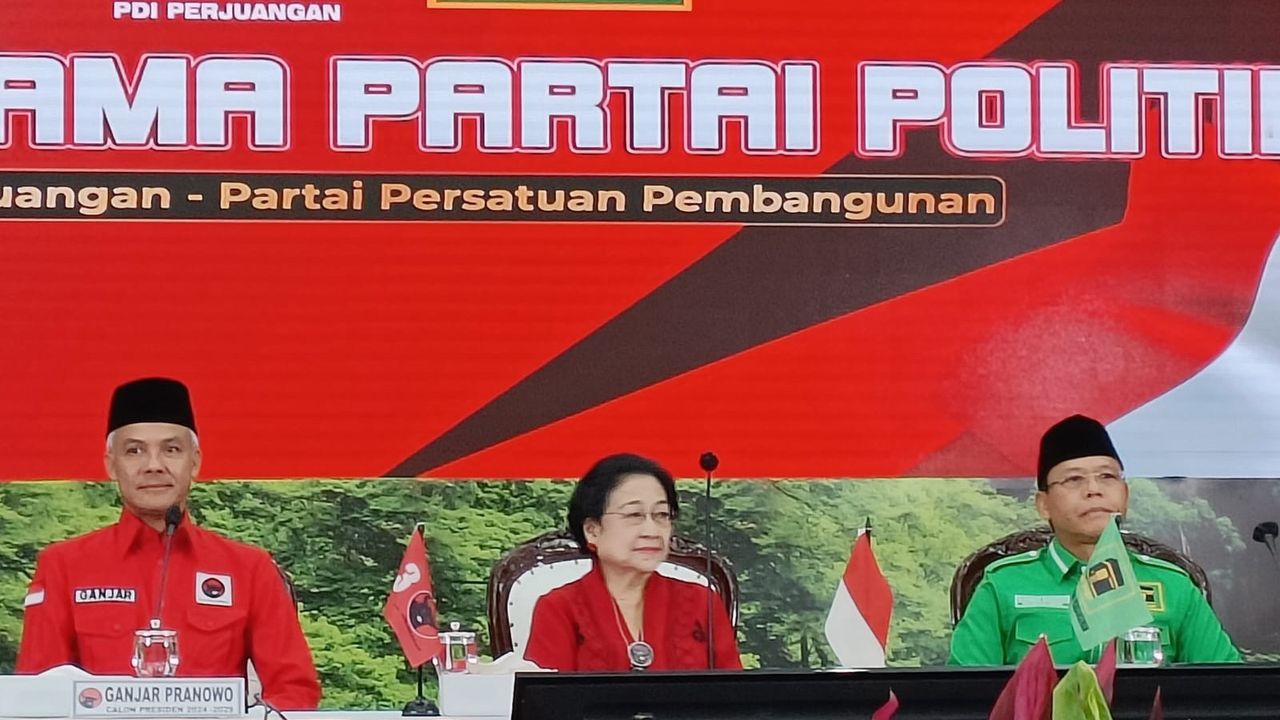 Sambut Elite PPP, Hasto PDIP Berpantun: Buah Semangka Hijau Isinya Merah, Rasanya Manis...