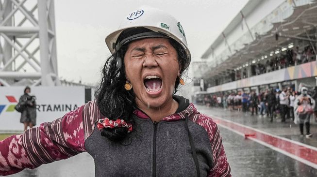 Kritik Pawang Hujan Rara di Sirkuit Mandalika, Roy Suryo: Pawang Sukses Kalo dari Awal Nggak Hujan, Bukan Nunggu 1 Jam