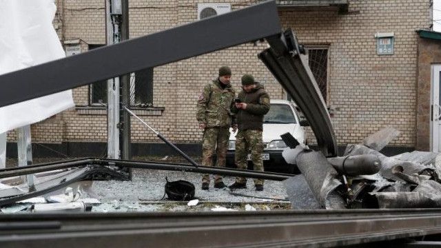 Pasukan Rusia Merangsek Masuk Kiev, Presiden Ukraina Volodymyr Zelenskiy Memohon: Tolong Bantu Kami!