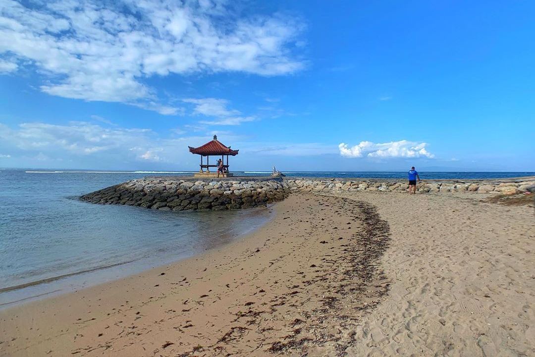 Gelombang Tinggi 4 Meter Ancam Selatan Bali Hingga 3 Desember