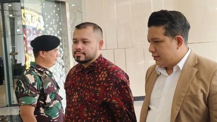 Mantan Stafsus Nadiem Makarim Dijemput Paksa Kejagung, Lebih Pilih Bungkam