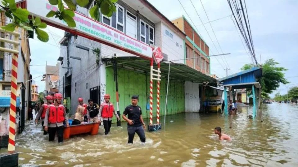 158 Ribu Warga Terdampak Banjir di Semarang